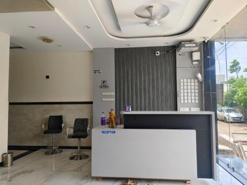 Hotel Narmada Shree - last minute hotel in Unknown City