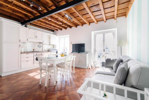 ComoKiss — 4-Star Luxury Hotel in Como, Italy
