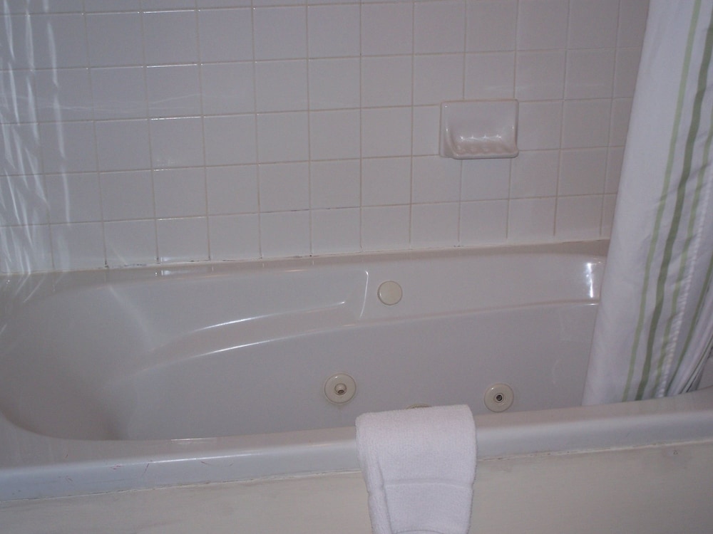 Castlewood Inn - photo 39