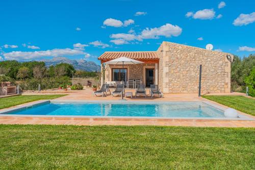 Finca El Rafal de Son Alberti in Buger, Spain