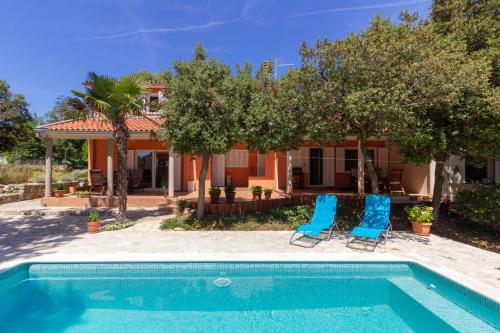 Cozy holiday home Ella Nature with pool near the beach — 4-Star Luxury Hotel in Vodnjan, Croatia