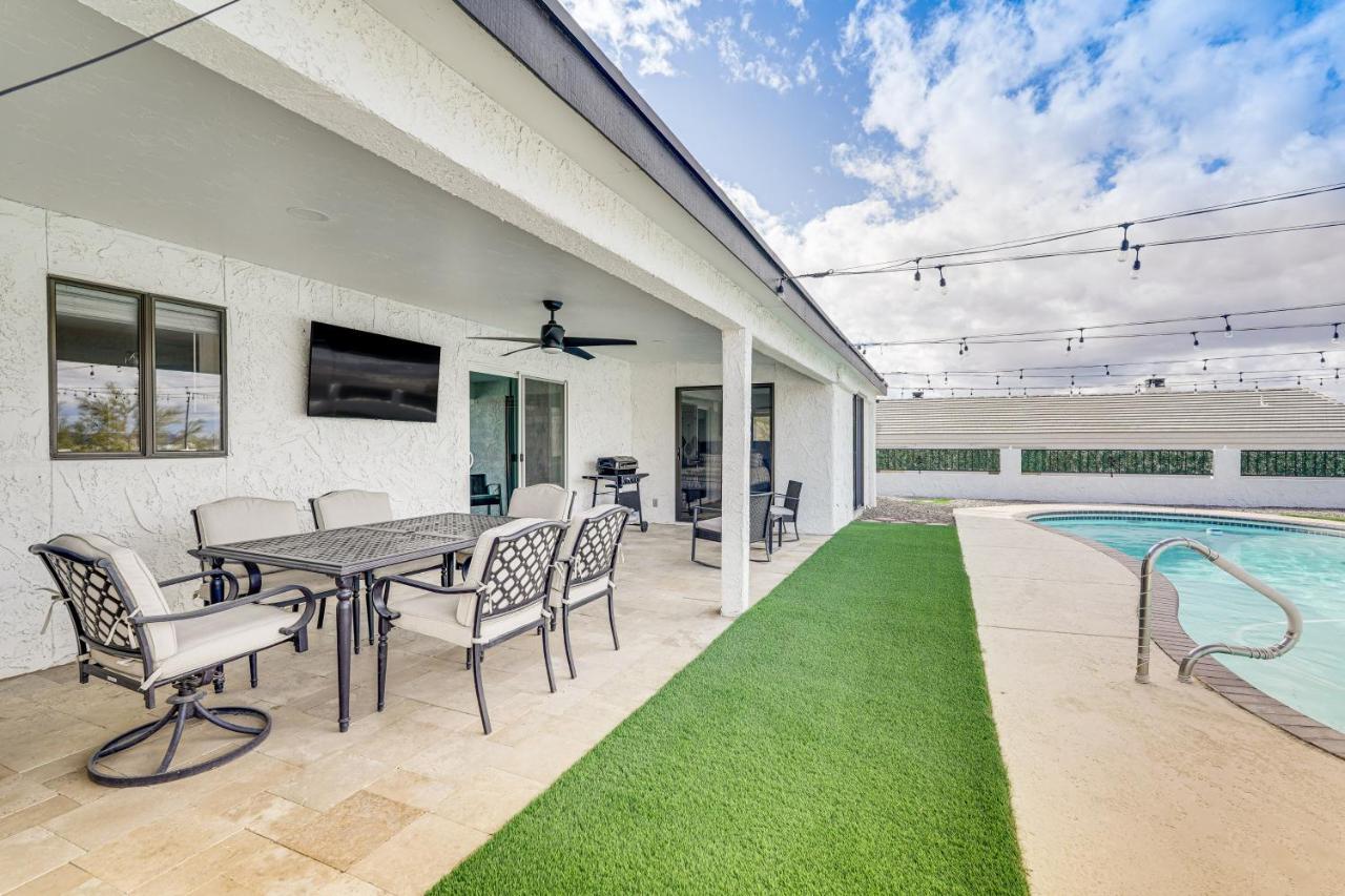 Sunny Arizona Oasis with Views 2 Mi To Lake Havasu - carbon neutral hotel in Unknown City