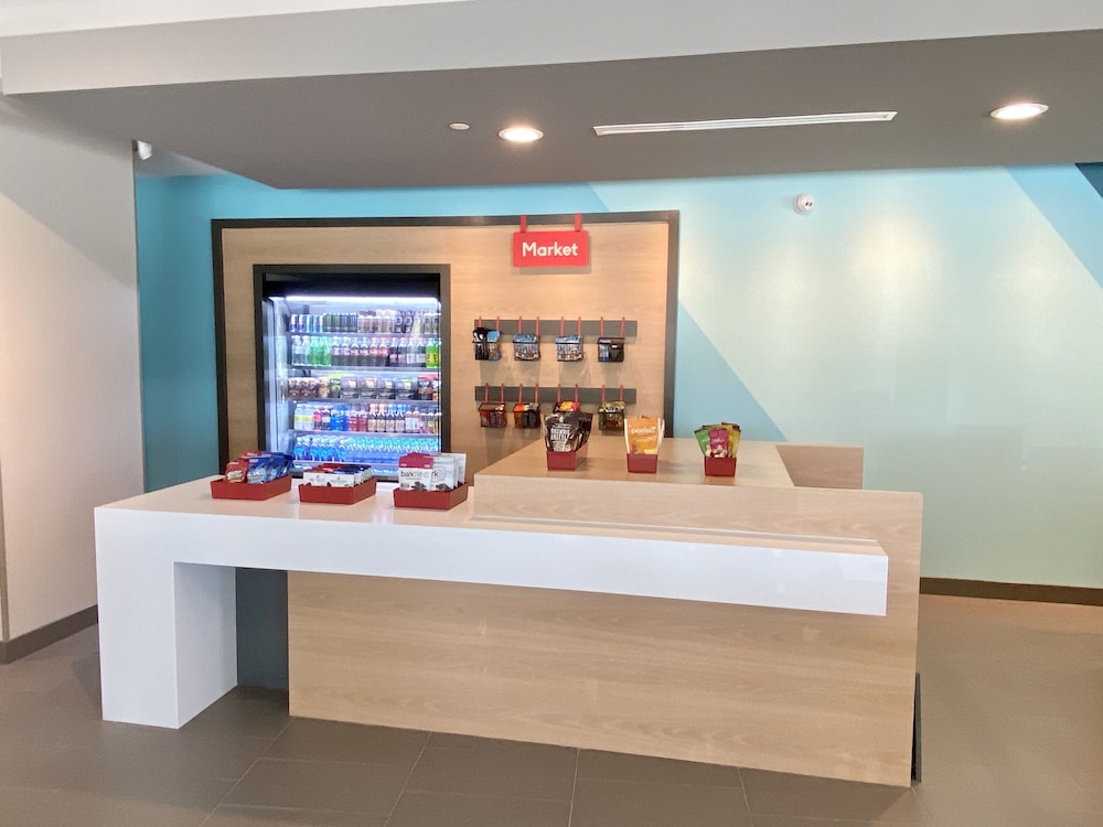 avid hotels Beaumont by IHG - photo 37