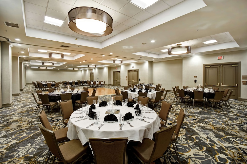 Embassy Suites by Hilton Milpitas Silicon Valley - photo 52