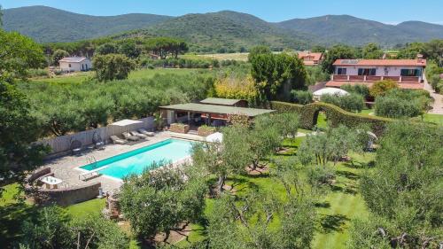 Villa Castiglione 9 Emma Villas — 4-Star Luxury Hotel in Castiglione Della Pescaia, Italy
