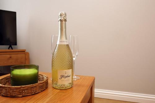 Relaxing 2 Bed Coastal Escape in Port Talbot — Port Talbot — photo 5