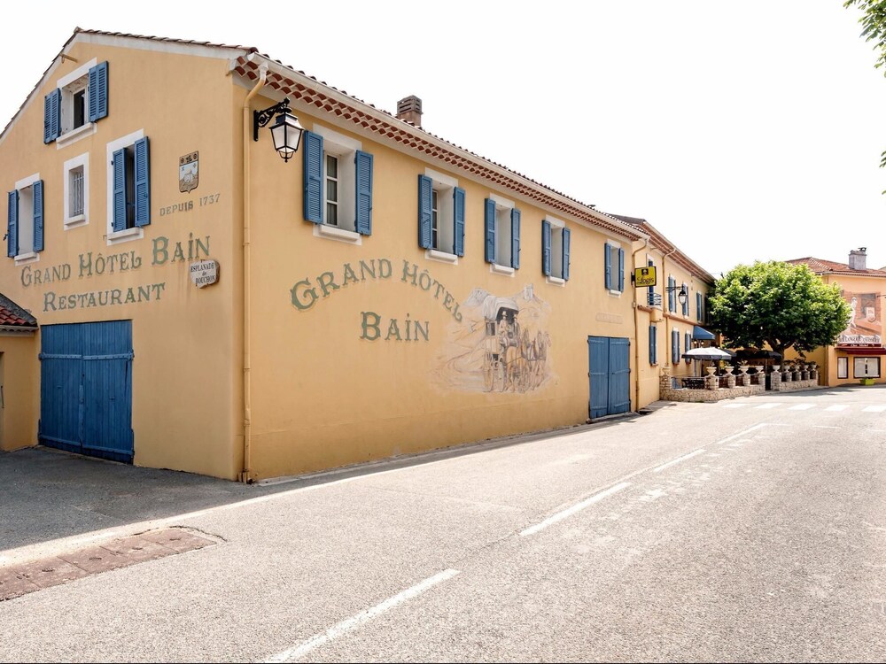 Grand Hôtel Bain — hotel in Draguignan