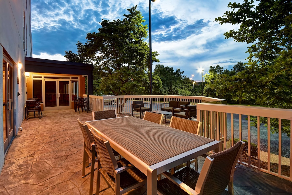 Hampton Inn Potomac Mills Woodbridge - photo 41