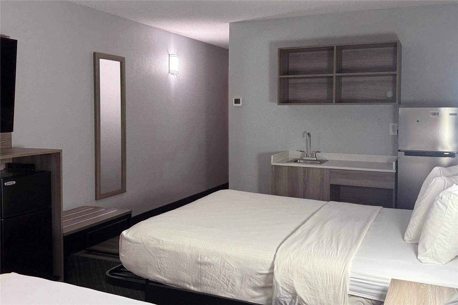 Baymont by Wyndham Indianapolis South - photo 28