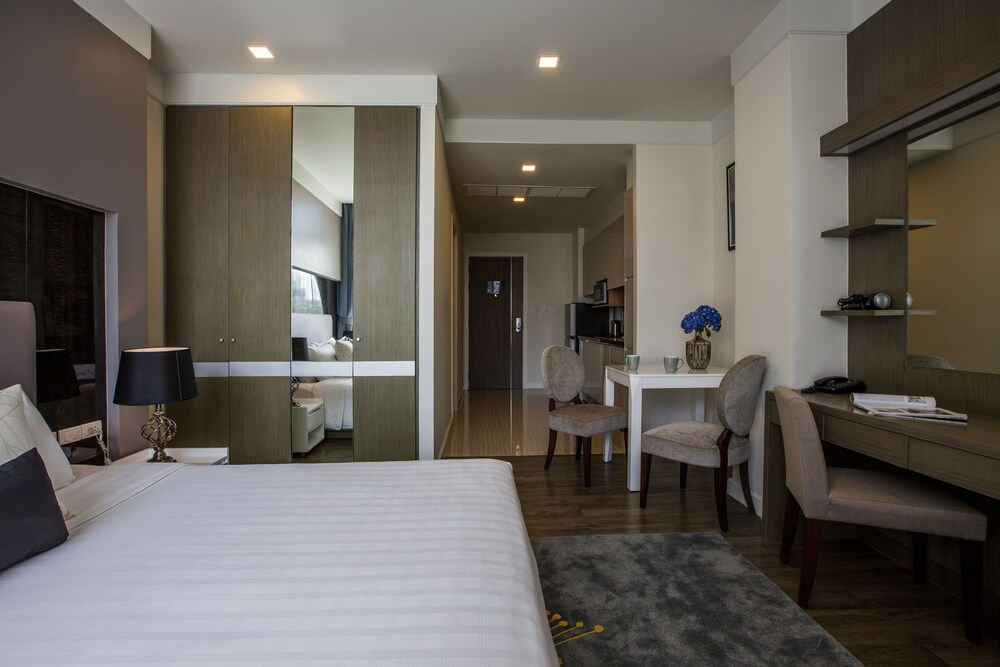 Metropolis Suites Bangkok Tapestry Collection by Hilton photo 4
