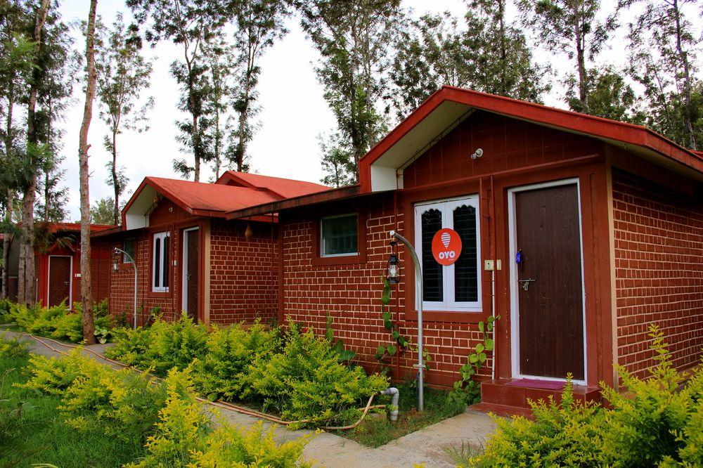 OYO Premium 085 Chikkathur Govt. Sch. in Kushalnagar, India