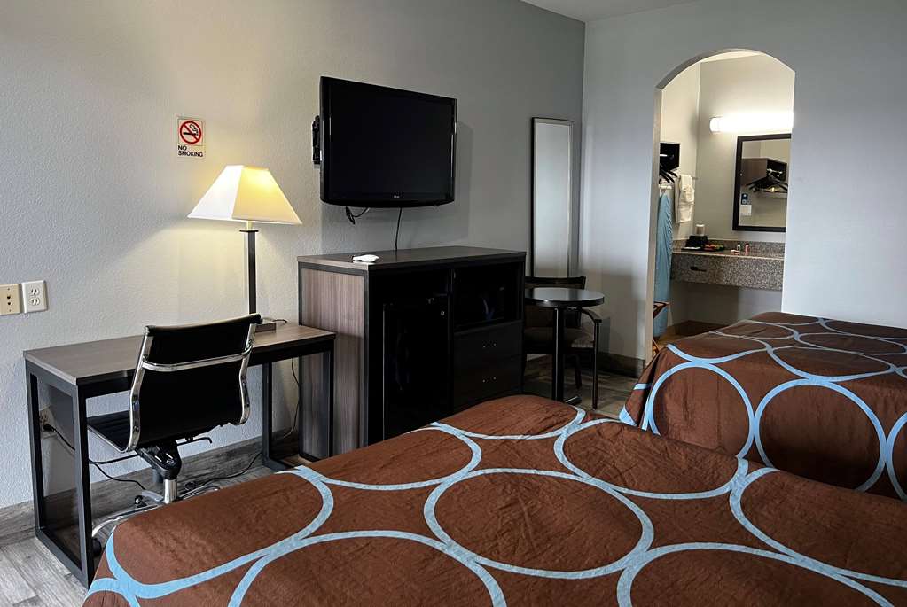 Super 8 by Wyndham Houston North I 45 - photo 10