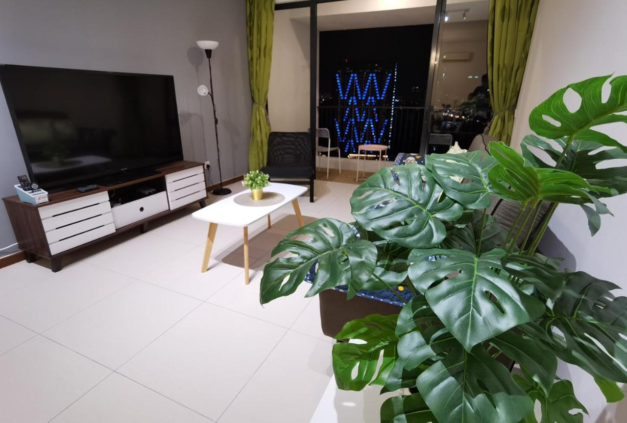LM HomeyA 3 BdRm Coastline View condo for 4 14 Pax with Netflix & Coway Water Purifier — 4-Star Luxury Hotel in Tanjung Tokong, Malaysia
