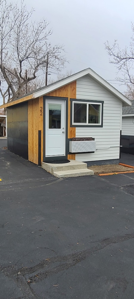 Lamplighter Cabins & Suites - photo 88