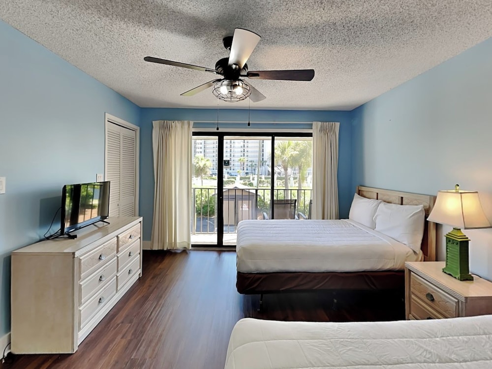 Edgewater Beach & Golf Resort II by Resort Collection - photo 26