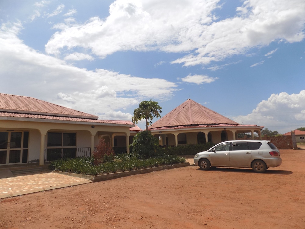 Plain Springs Hotel in Kumi, Republic of Uganda
