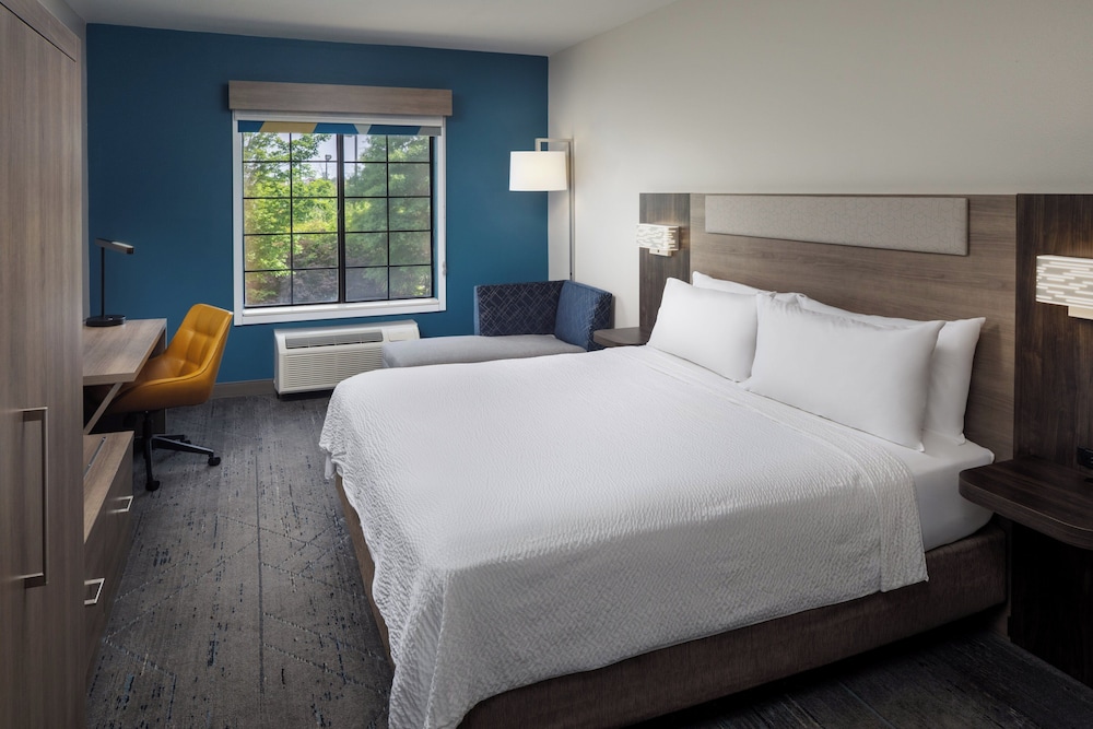 Holiday Inn Express & Suites Albermarle by IHG - photo 7