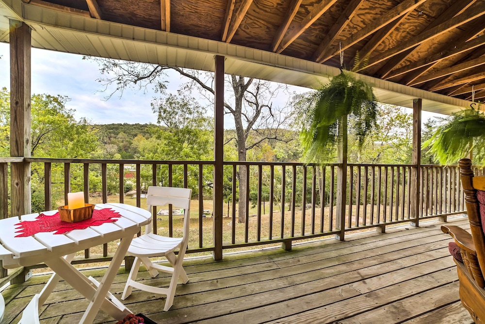 Historic Bruno Hampton Creek Hideaway On 2 Acres — Harrison
