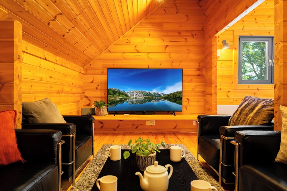 Wadano Woods Chalet — 4-Star Luxury Hotel in Hakuba, Japan