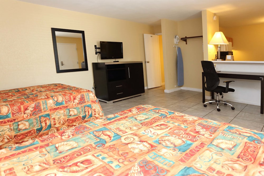 Blue Marlin Inn & Suites - photo 7