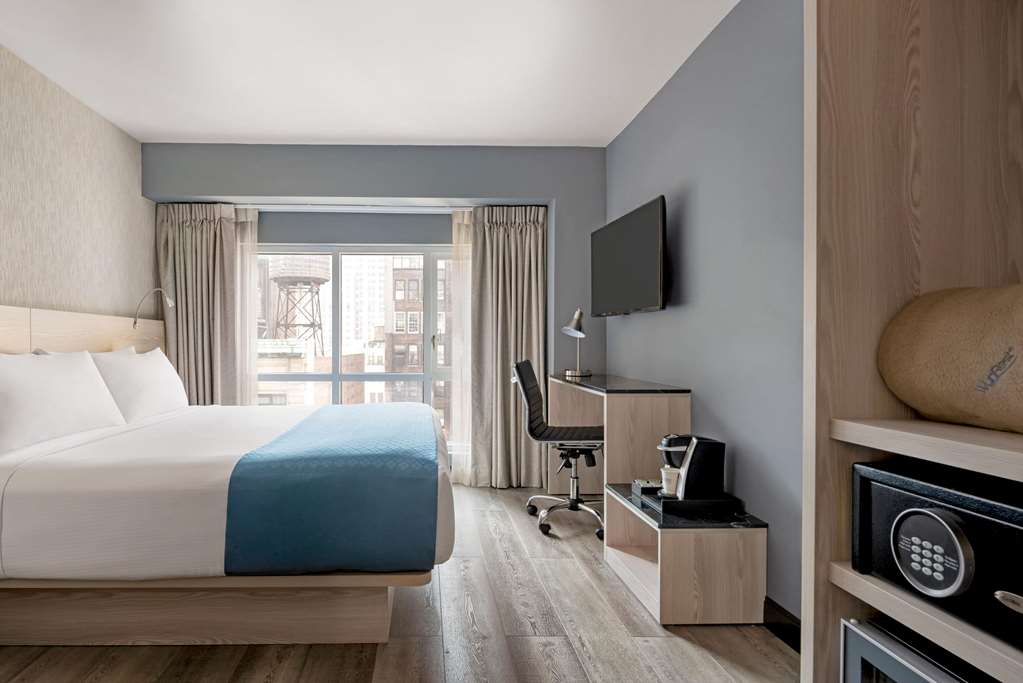 Wingate by Wyndham New York Midtown South 5th Ave - photo 3