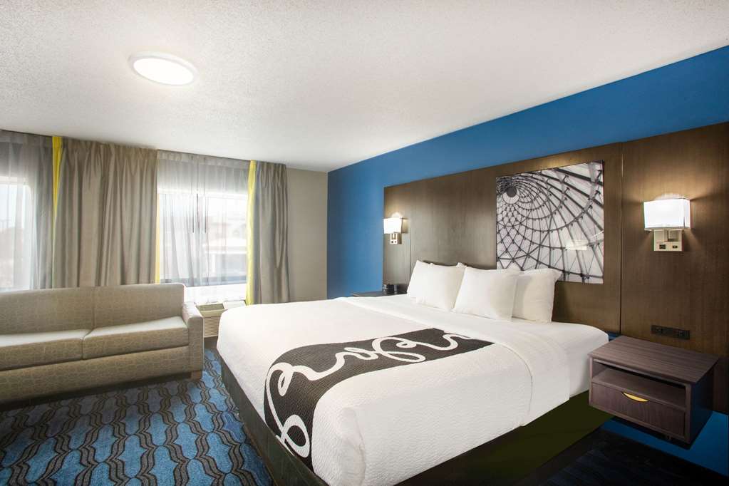 La Quinta Inn by Wyndham St. Louis Hazelwood Airport North - photo 17