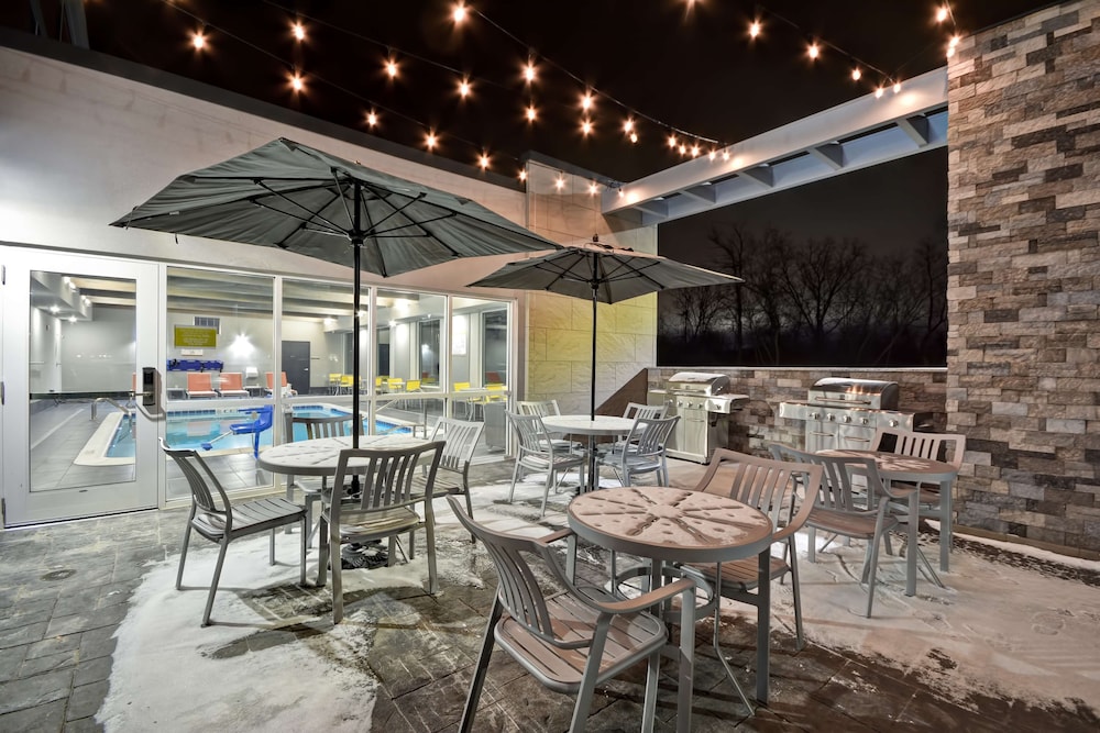 Home2 Suites by Hilton Jackson MI - photo 41