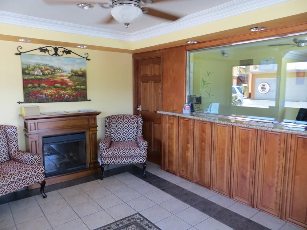 Azusa Inn Motel - photo 3