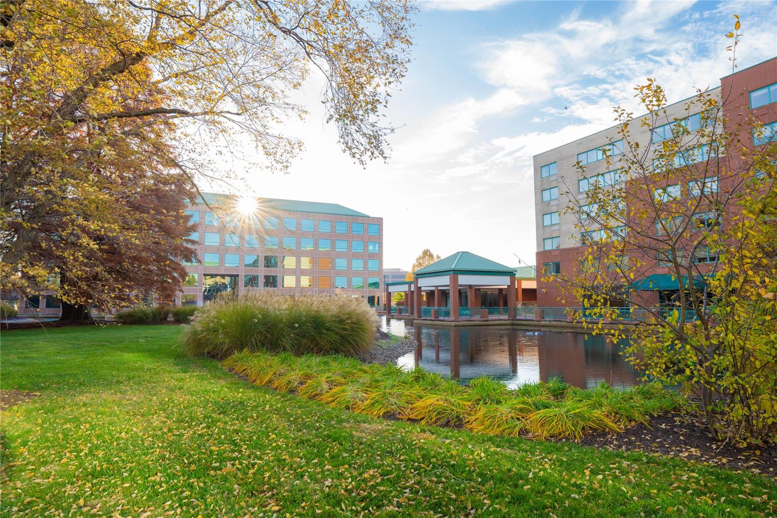 Elimwood Hotel a Ramada by Wyndham - photo 3
