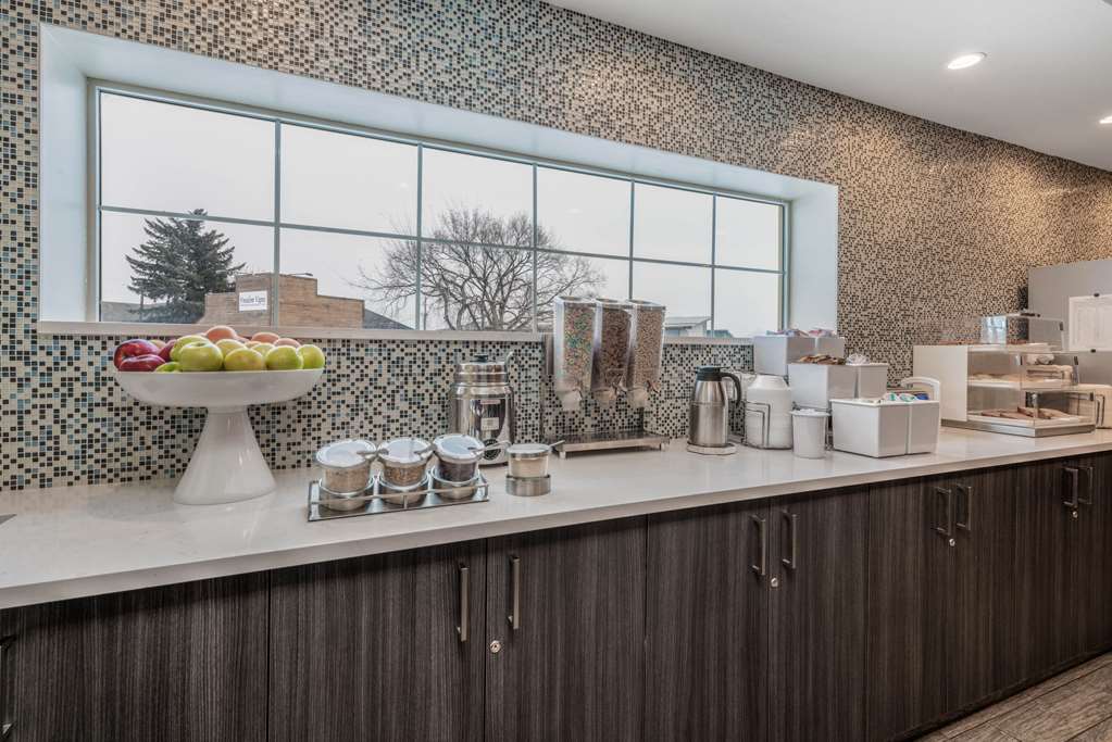 La Quinta Inn & Suites by Wyndham Bozeman - photo 25