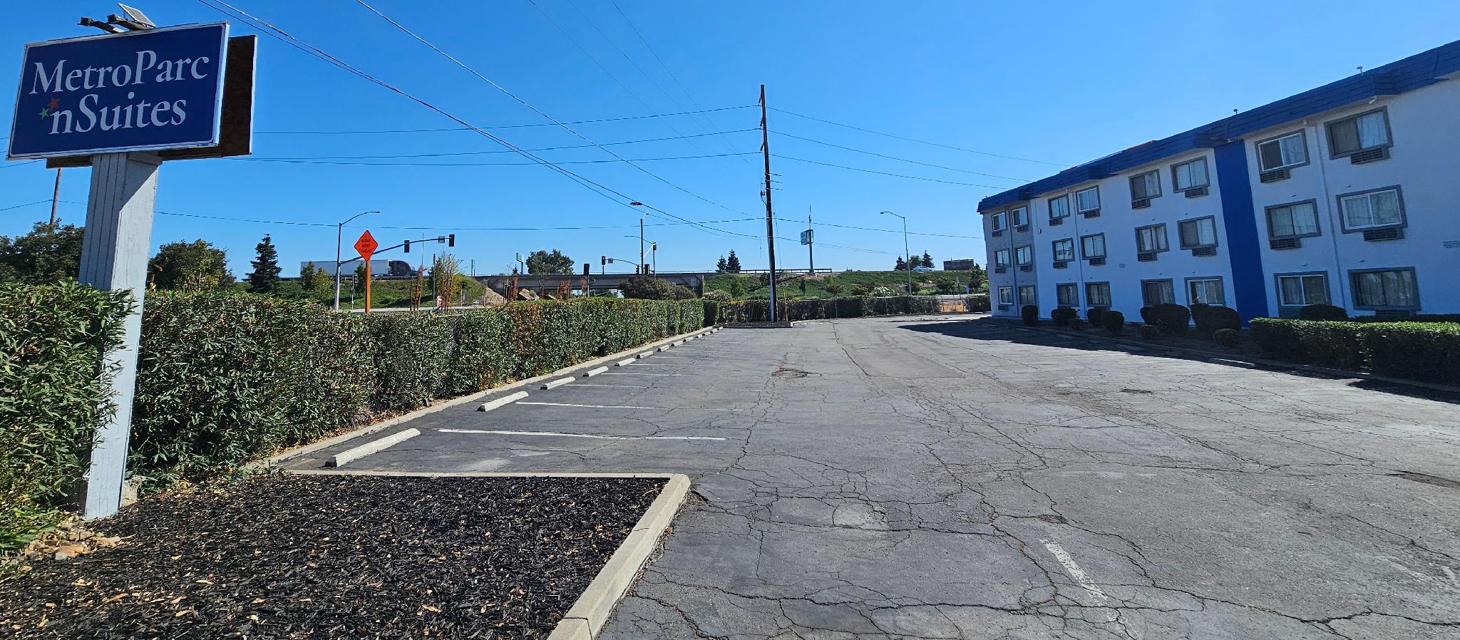 MetroParc 'nSuites - photo 19