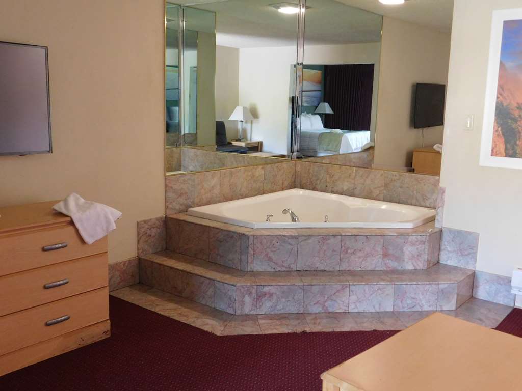 Days Inn by Wyndham Novato San Francisco - photo 22