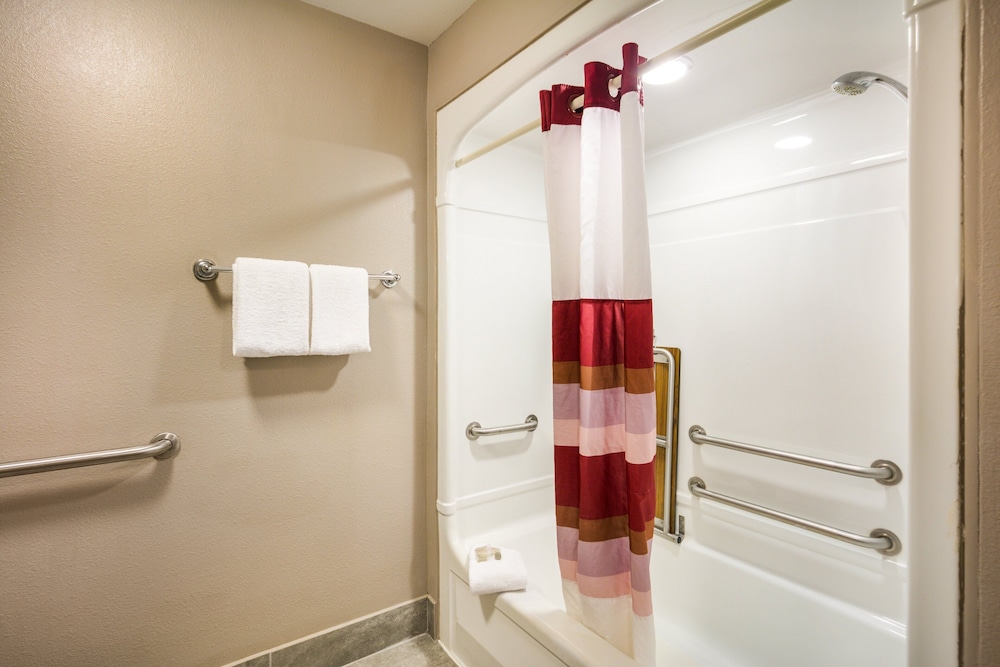 Red Roof Inn PLUS Boston Logan - photo 29