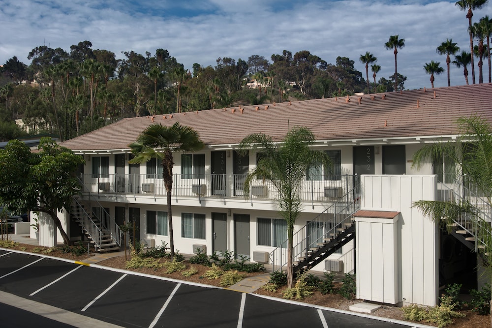 Hotel Iris San Diego - photo 35