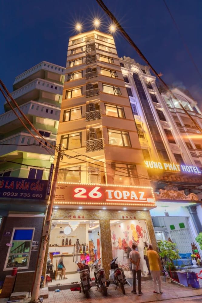 26 Topaz Hotel - carbon neutral hotel in Vung Tau