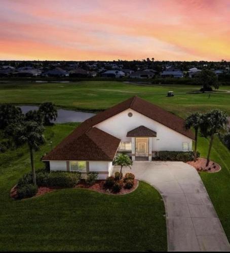 The Palm House — 4-Star Luxury Hotel in Rotonda West, United States