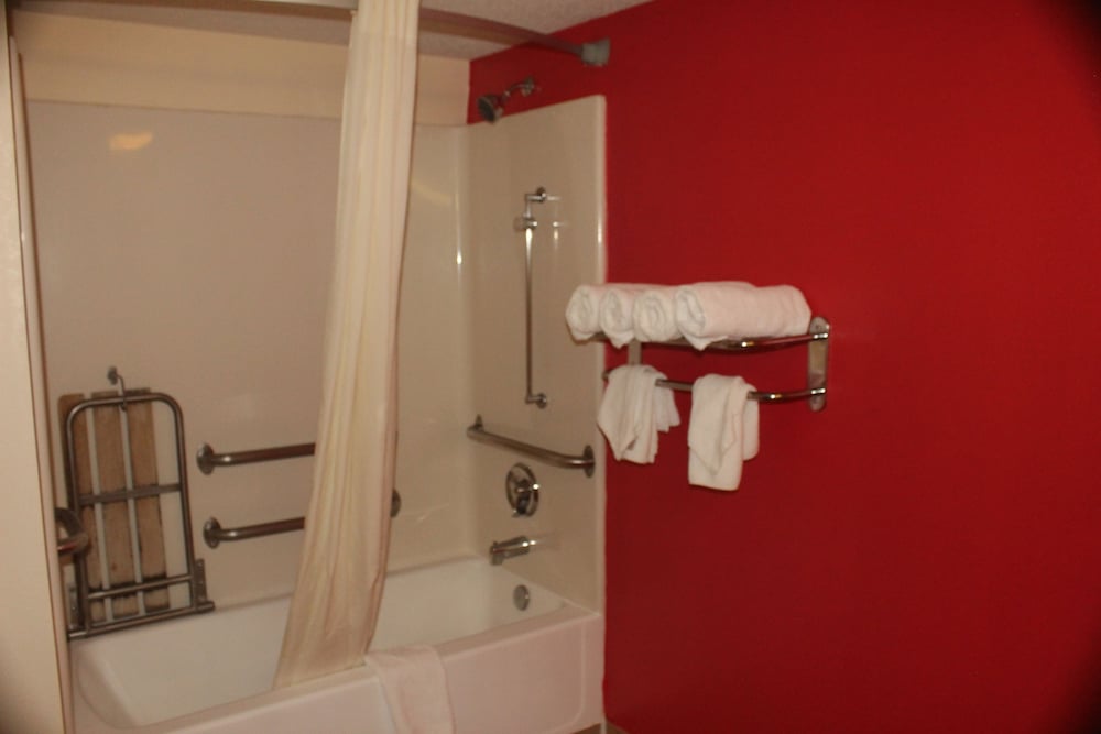 Americas Best Value Inn Fredericksburg N - photo 34