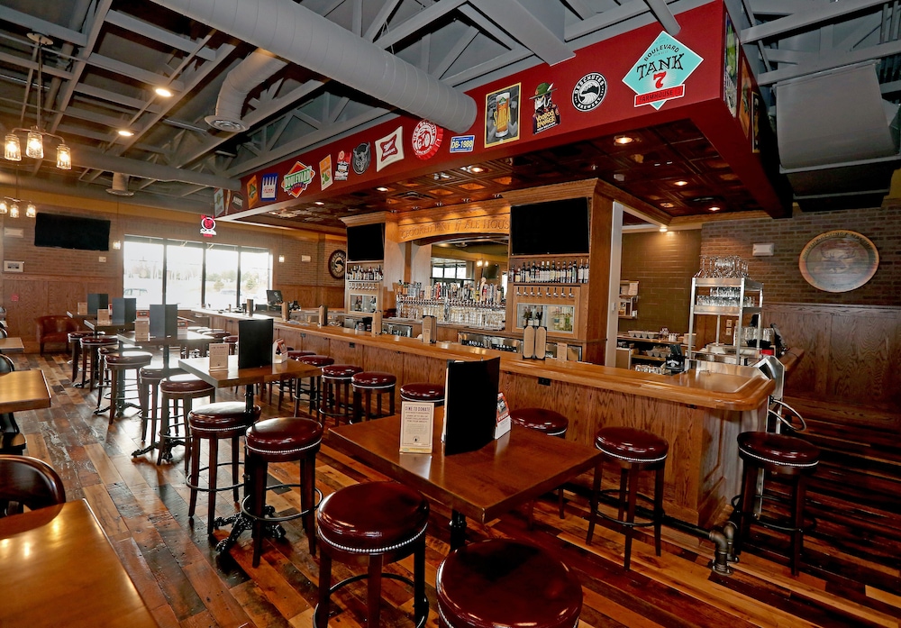 Holiday Inn & Suites Sioux Falls Airport by IHG - photo 21