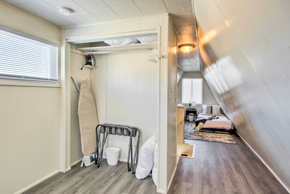 Charming Evanston A frame: Dog Friendly — hotel in Evanston