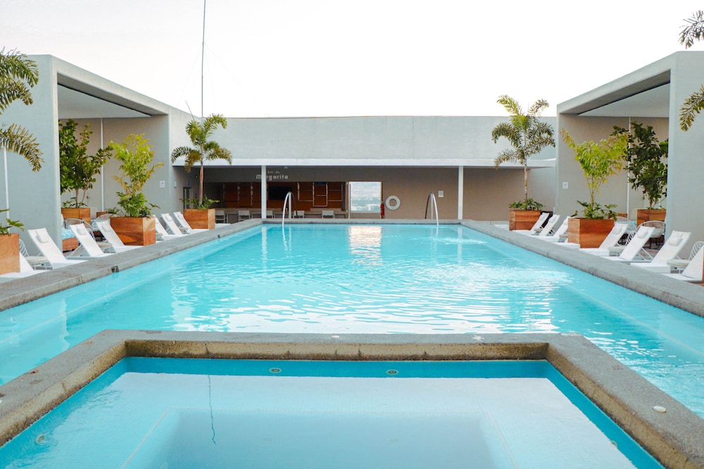 Rooftop pool