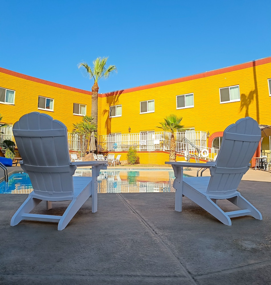 Quality Hotel Americana Nogales - photo 32