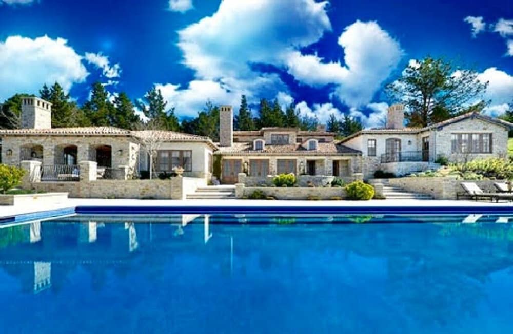 LX1 Chateau D' Renaitre Estate Carmel by the sea - photo 3