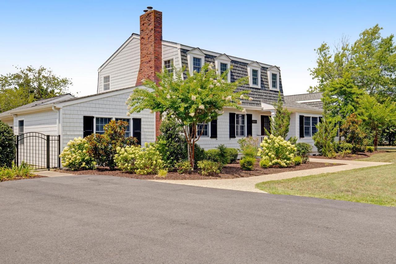 Town of Ocean View 30680 Cedar Neck Rd — 4-Star Luxury Hotel in Ocean View, United States