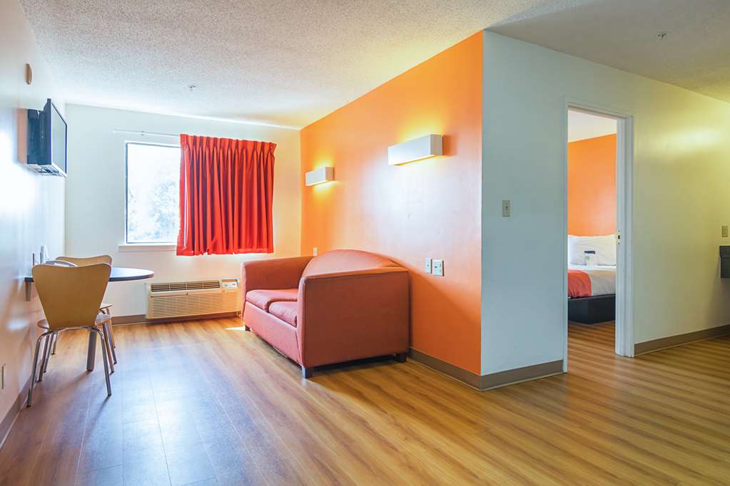 Motel 6 Jonesboro GA - photo 11