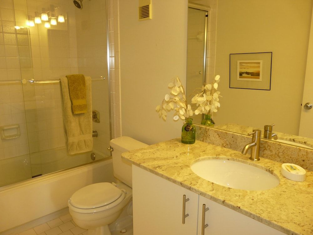 Sst3 1709 South Seas Towers 2 Bedroom Condo by Redawning - photo 13