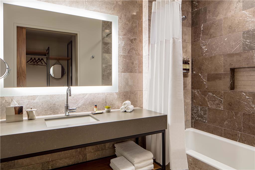 Hyatt Regency Lake Washington at Seattle s Southport - photo 23