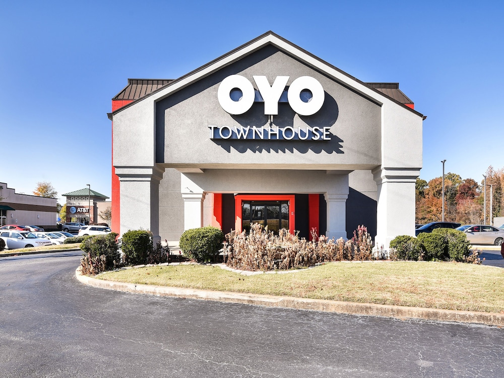OYO Townhouse Inn Jacksonville near Little Rock Air Force Base - photo 30