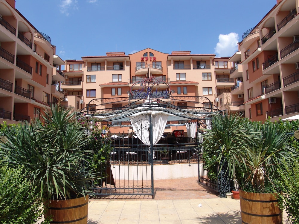 Apart hotel Efir in Nesebar, Bulgaria