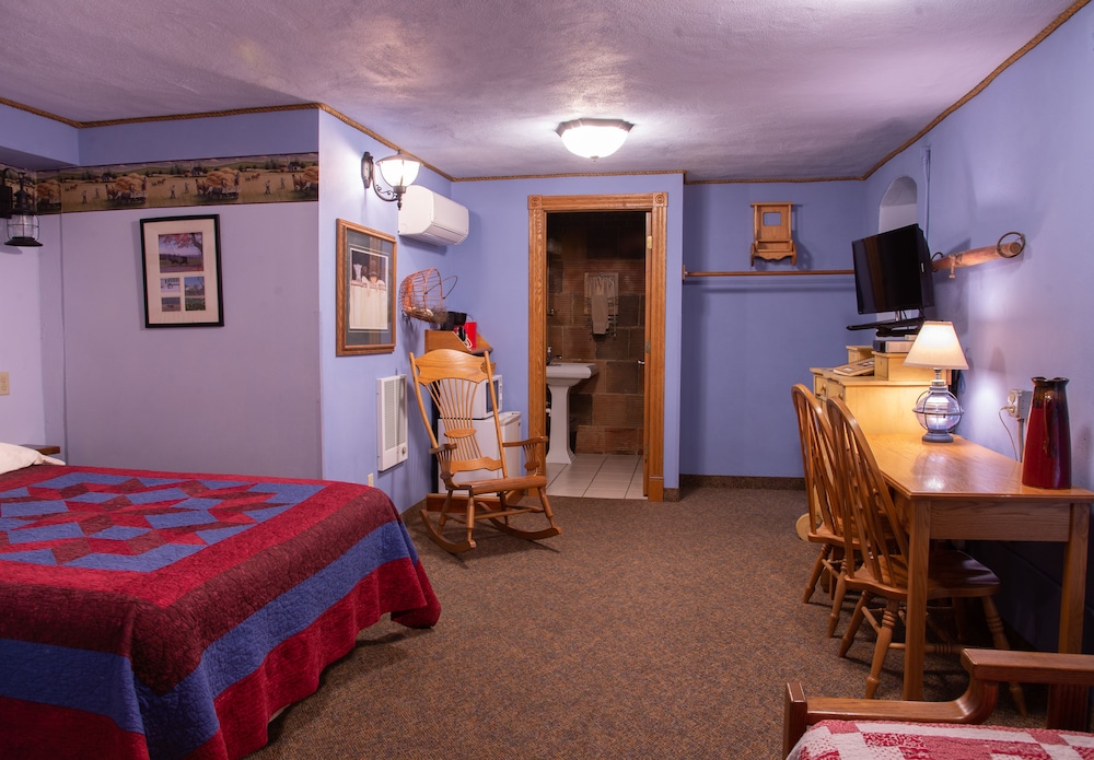 Stone Mill Hotel & Suites - photo 31