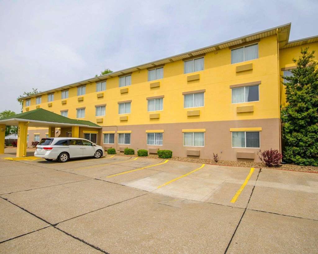 Quality Inn Evansville Eastland Area - photo 2
